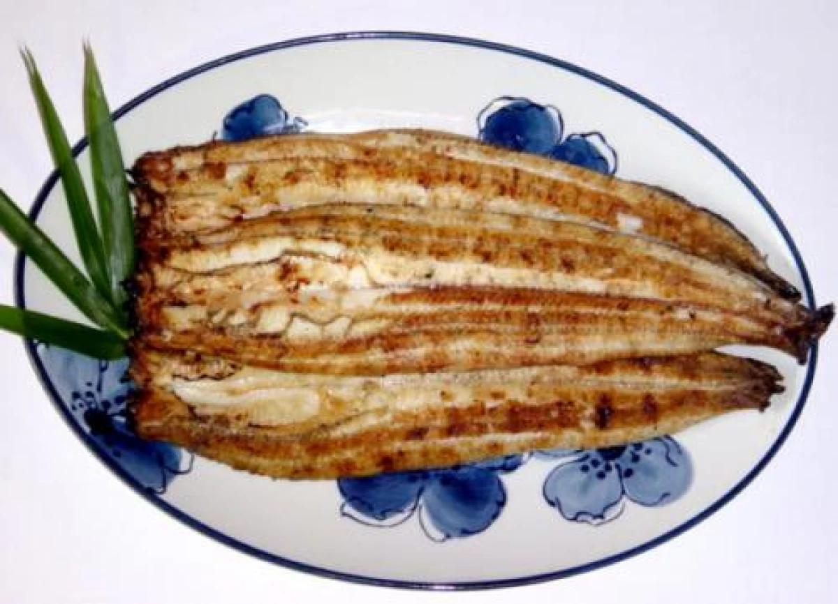 うなぎの炭火焼き白焼き (3200円/3本)